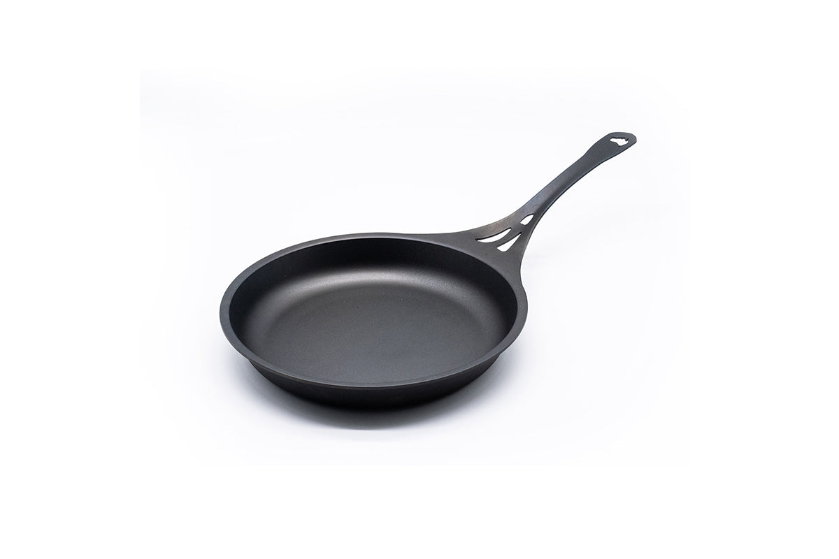 Solidteknics Iron Skillet - The Stove Yard