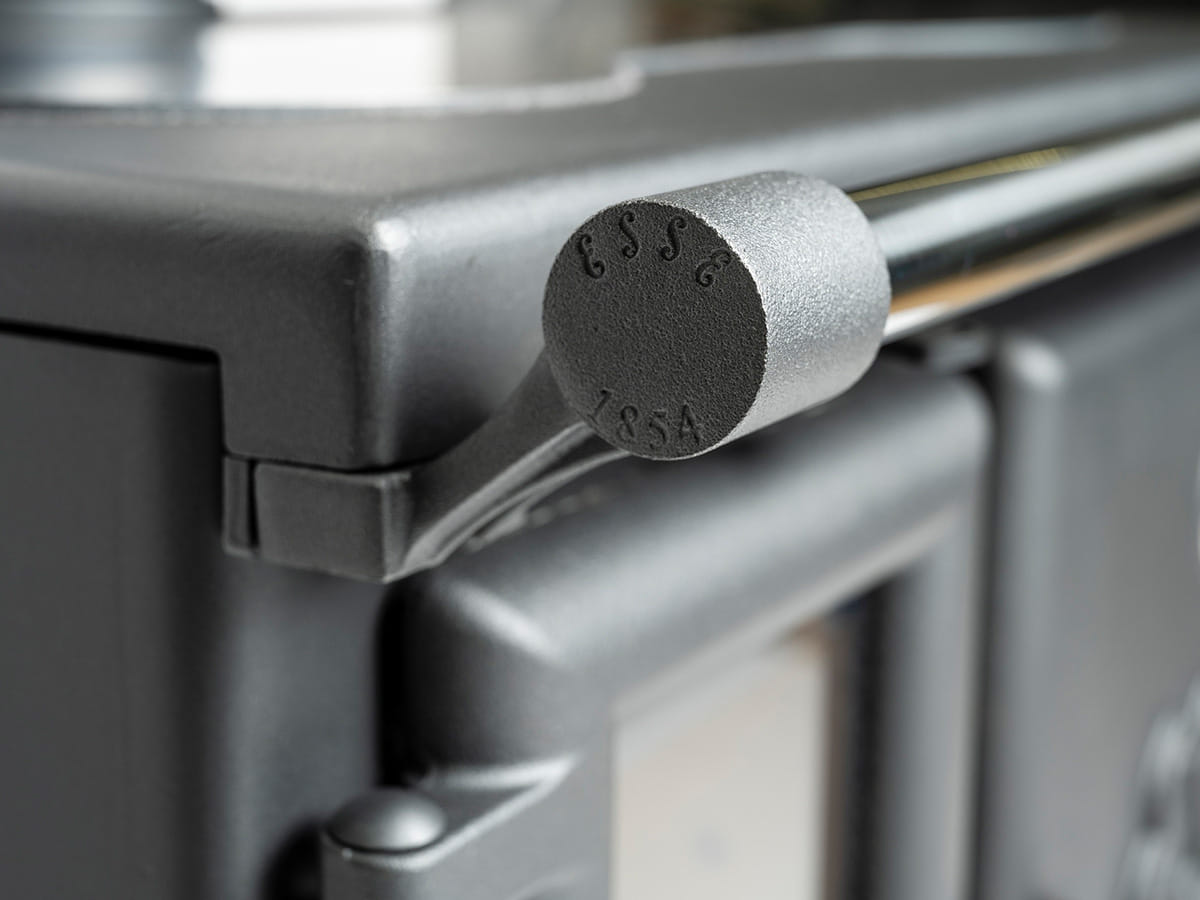 ESSE Lightheart towel rail