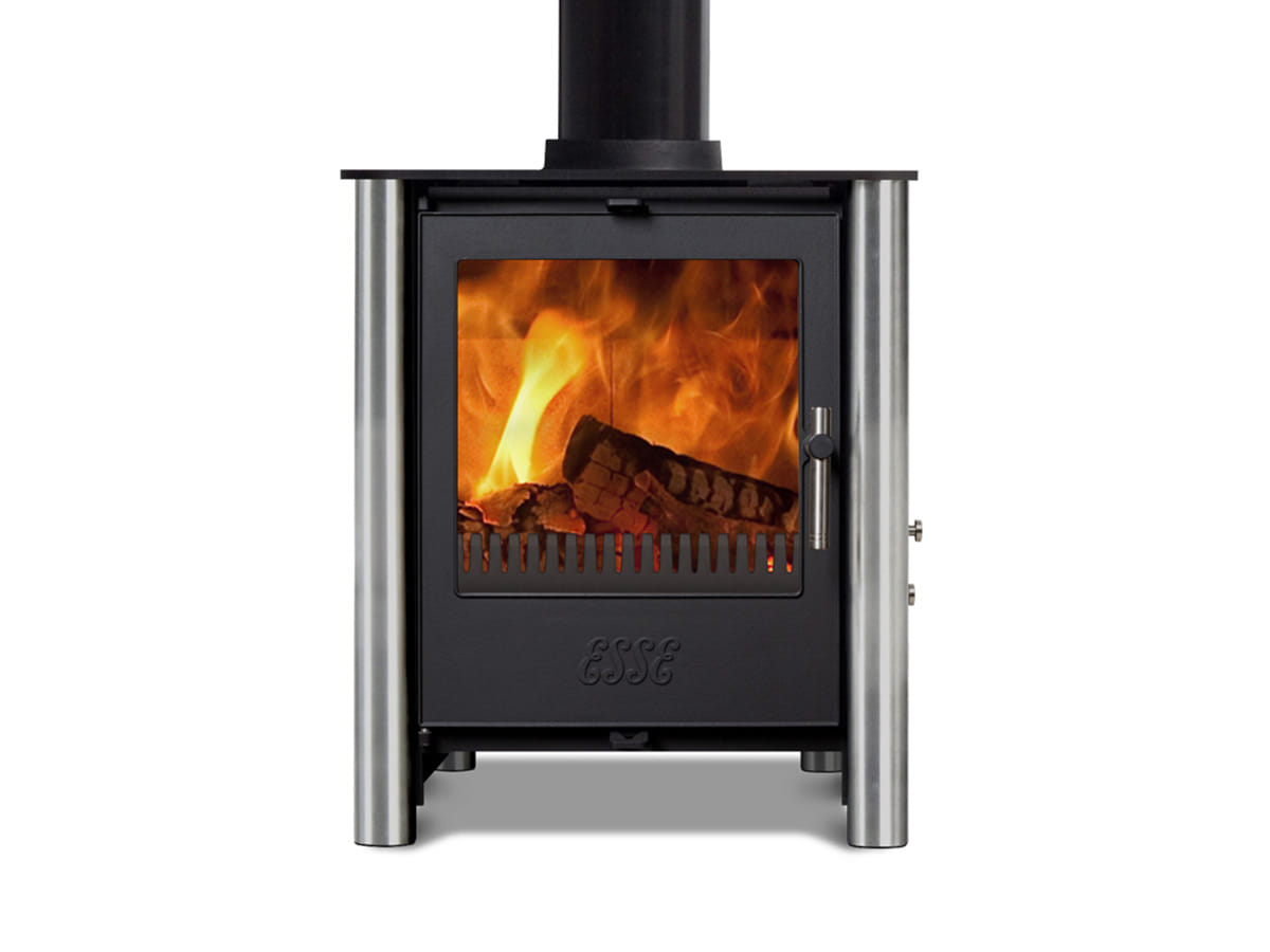 Front product view of the ESSE 525 wood-burning stove