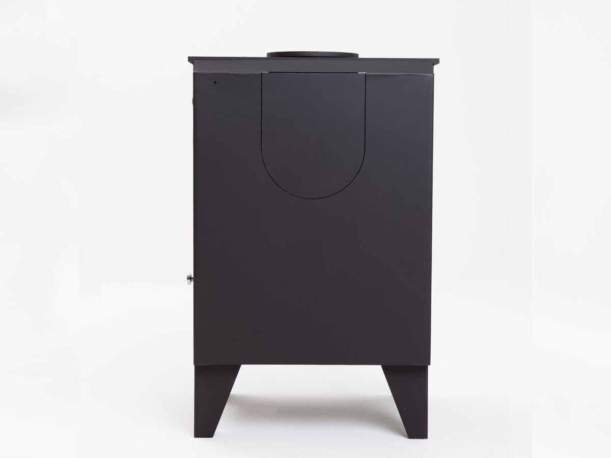 Front product view of the ESSE 550 wood-burning stove