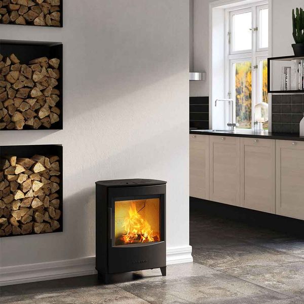 WIKING Mini 2 wood-burning stove in a room setting