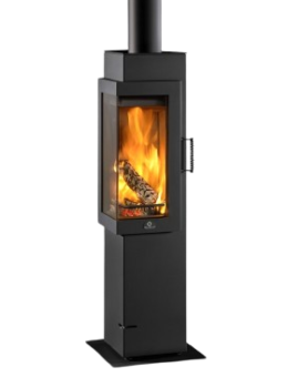 Max Blank Erfurt stove in anthracite with a tall glass door and a burning log