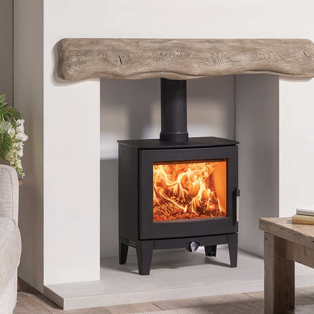 Stovax Futura 5 beneath a natural timber beam
