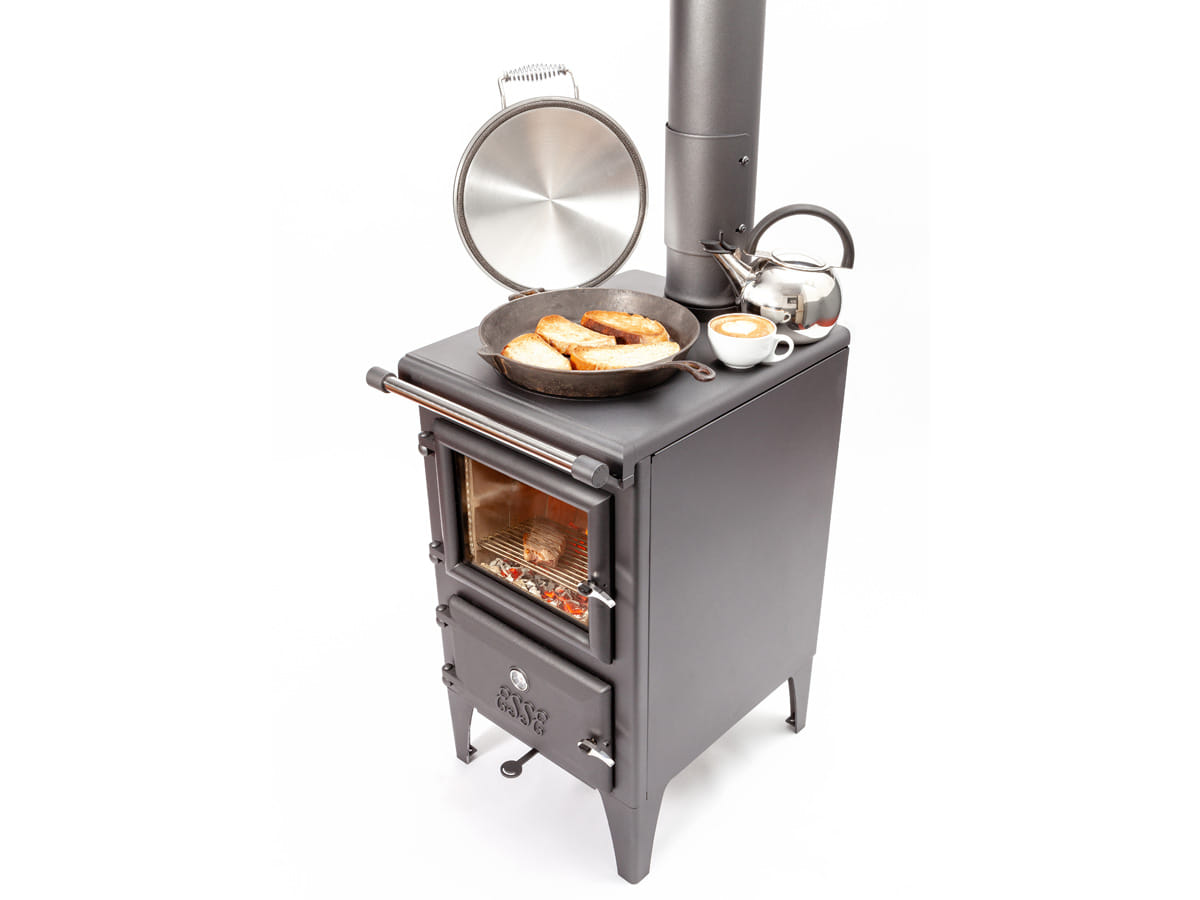 Angled view of the ESSE Bakeheart wood-fired cook stove