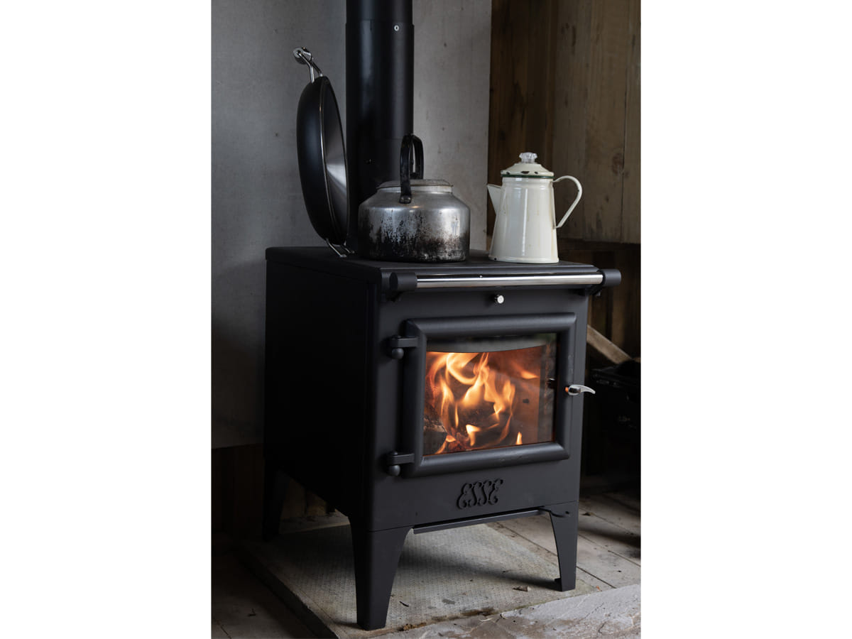 Angled view of the ESSE Warmheart wood-fired cook stove
