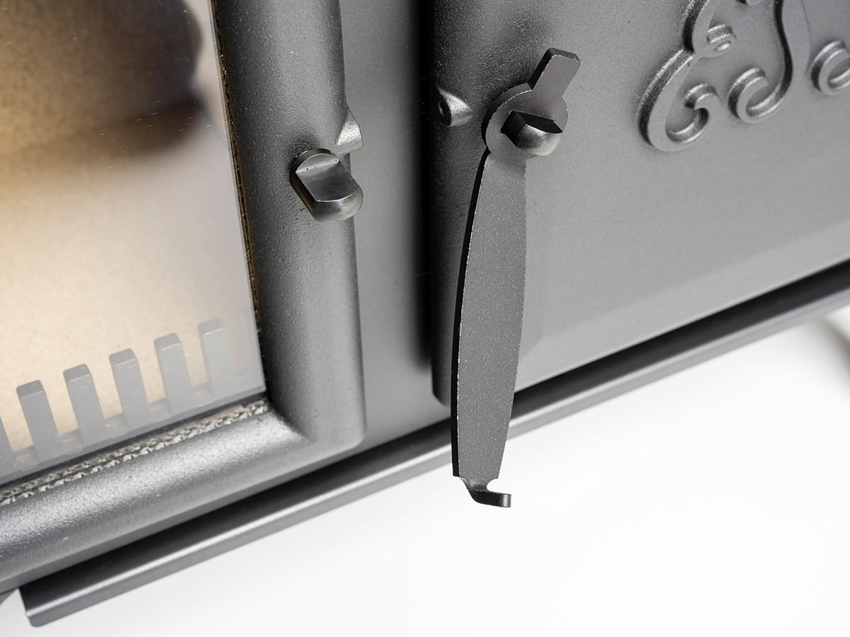 ESSE Lightheart door handle and catch detail