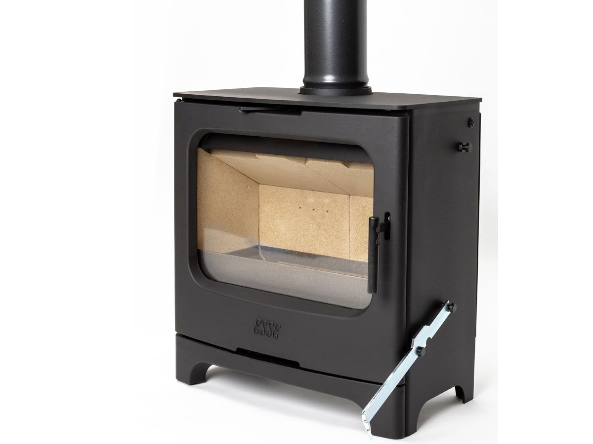Front product view of the ESSE 175F wood-burning stove