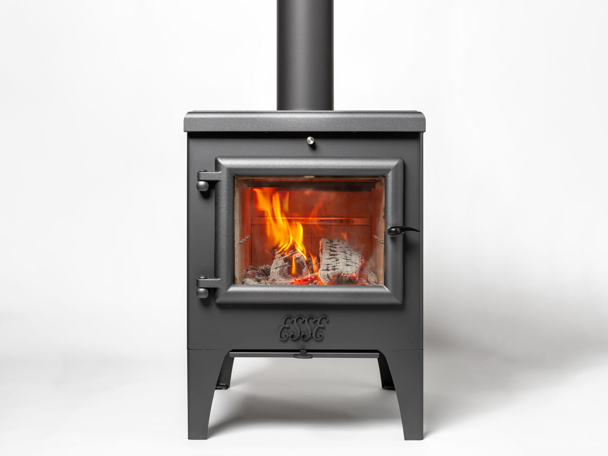 Front product view of the ESSE Warmheart S wood-fired cook stove