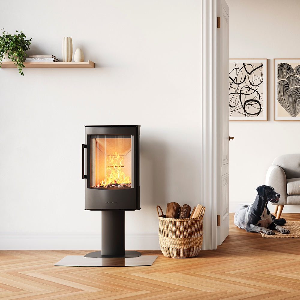 WIKING Miro 1+ wood-burning stove in a room setting