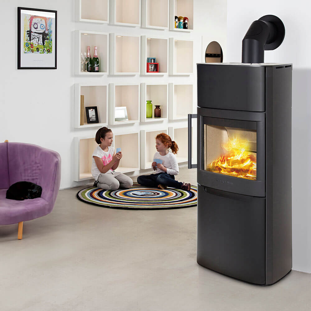 WIKING Pala 6 wood-burning stove in a room setting